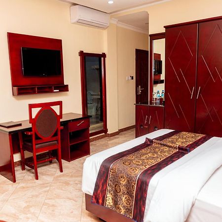 Nyumbani Hotel And Resorts แทนกา ภายนอก รูปภาพ