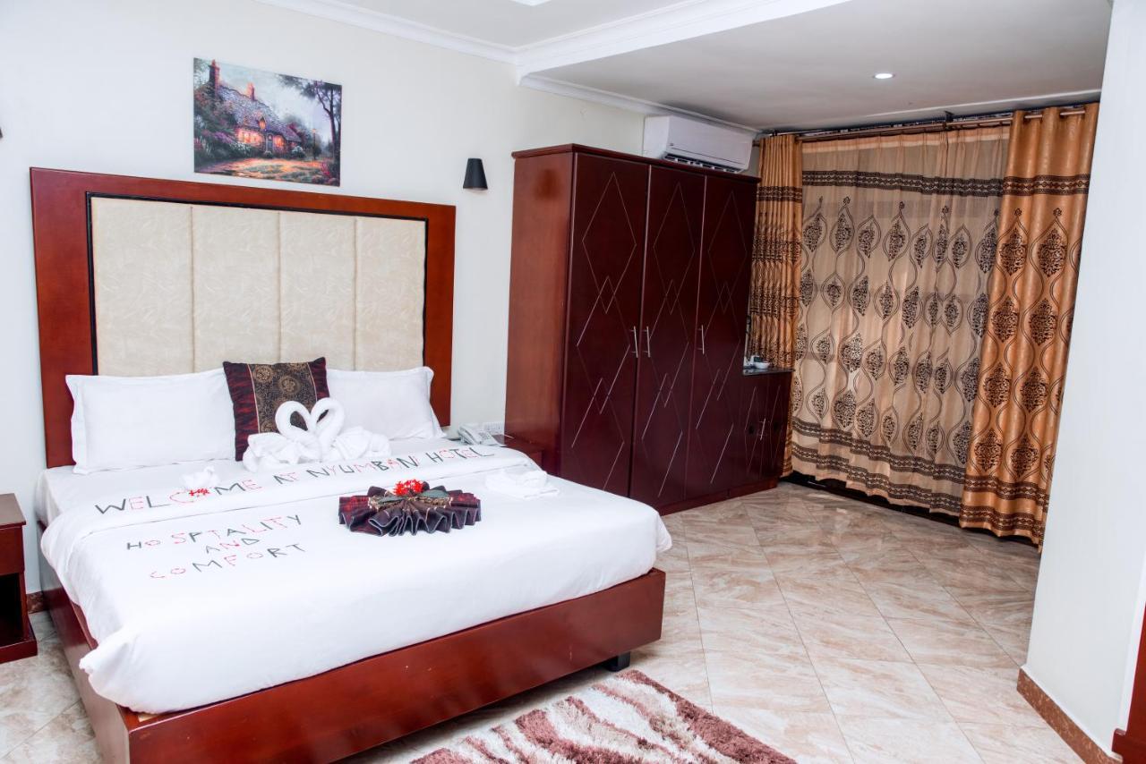 Nyumbani Hotel And Resorts แทนกา ภายนอก รูปภาพ