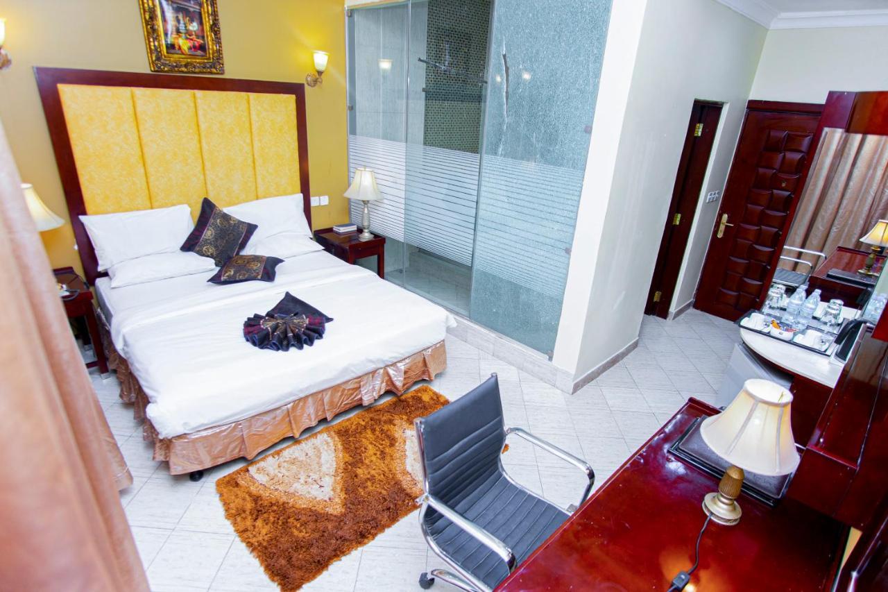 Nyumbani Hotel And Resorts แทนกา ภายนอก รูปภาพ
