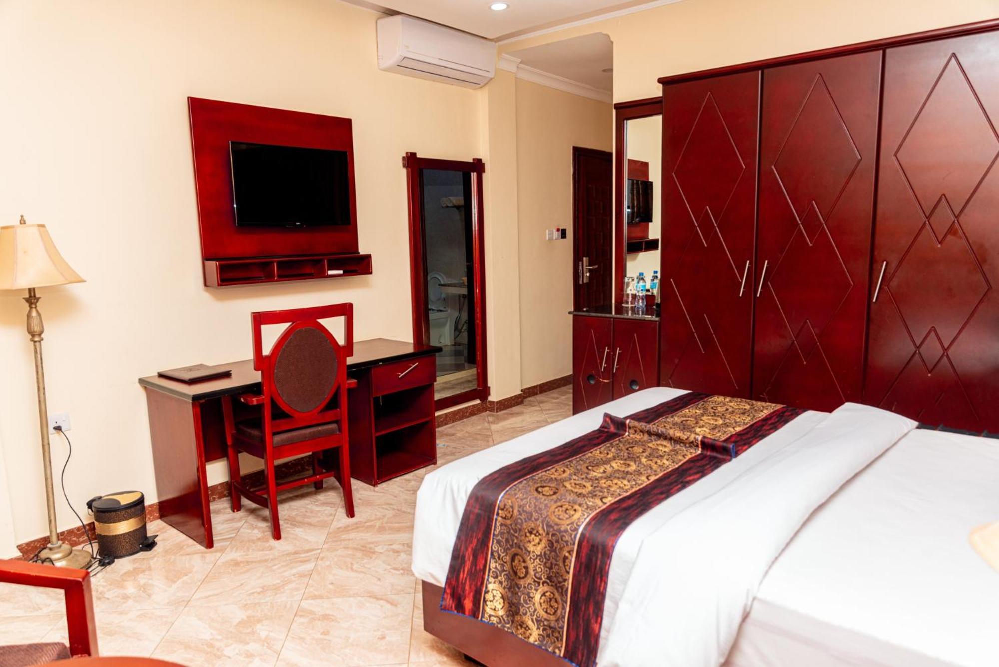 Nyumbani Hotel And Resorts แทนกา ภายนอก รูปภาพ